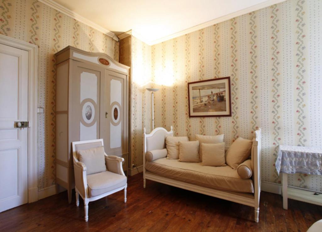 ホテル Domaine Du Lampy-Neuf Saissac 部屋 写真